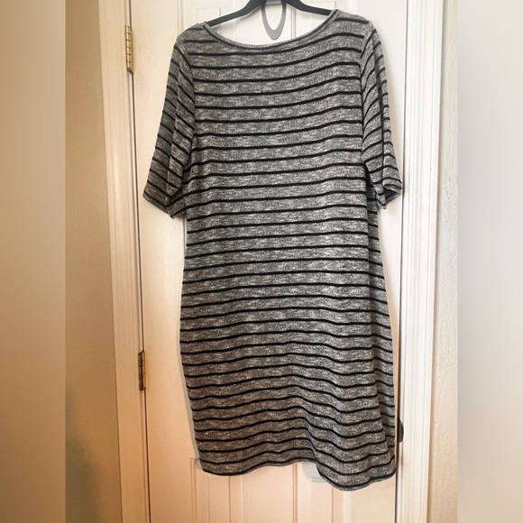 Chic silver and black sparkling striped sweater dress! - Picture 3 of 7